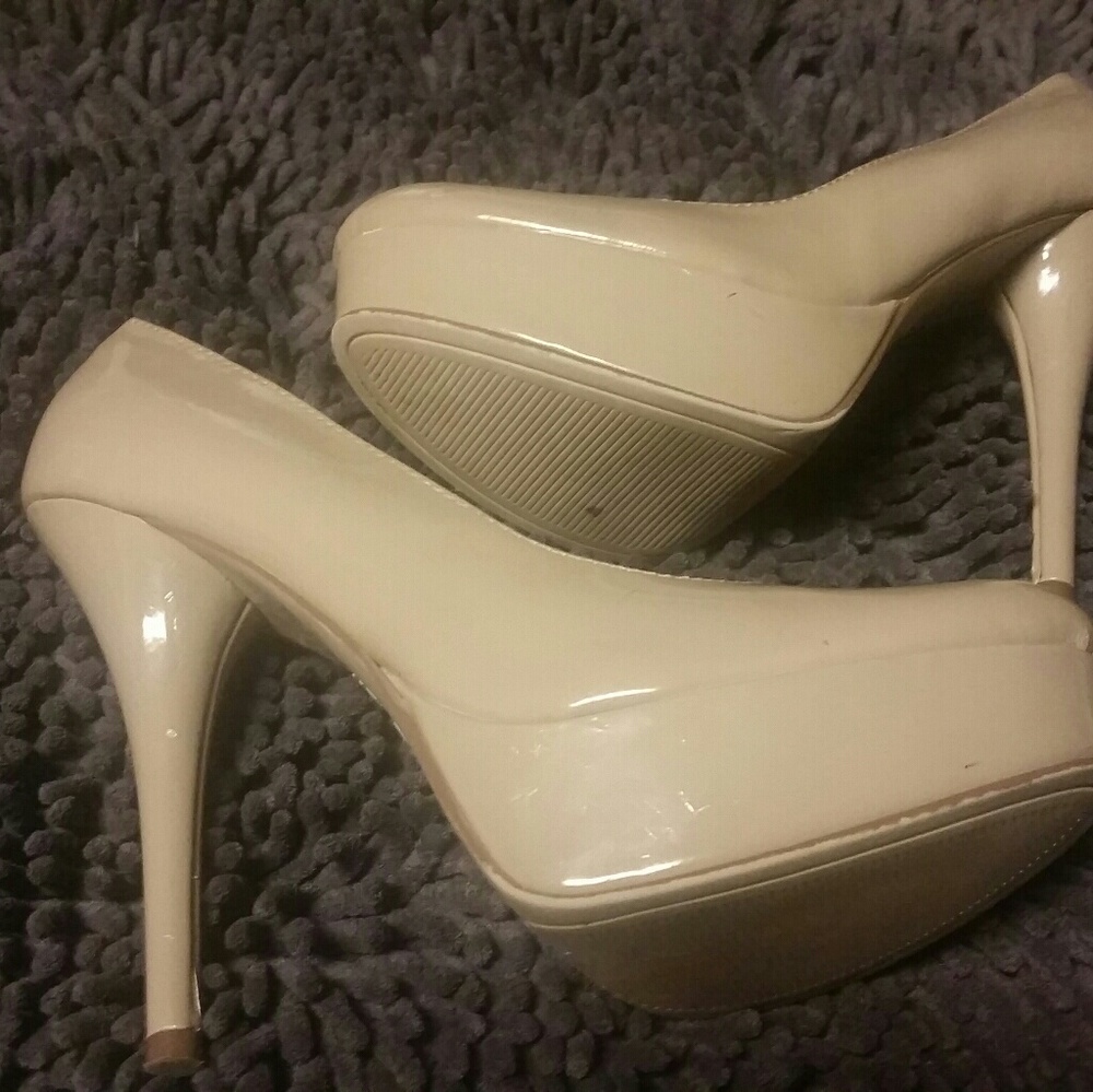 Beige platform heels new